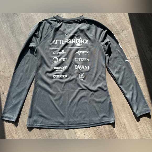 2019 RunDisney Wine & Dine 10K race shirt - size small - Picture 2 of 2